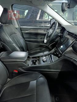 Jeep Grand Cherokee L